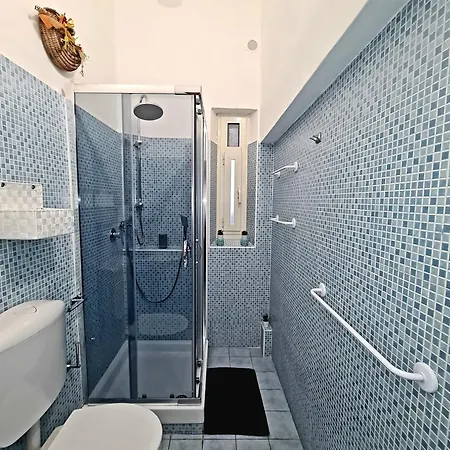 Πανσιόν And Comfort Ρώμη