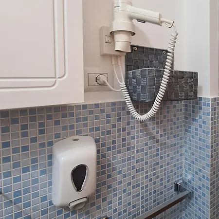 And Comfort Πανσιόν Ρώμη